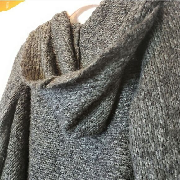 BANDOLINOBLU Hooded Chic Gray Fringe Cardigan Sweater Small - Picture 7 of 8